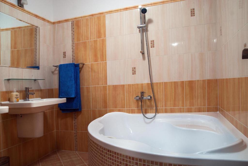 Penzion U Vinoteky Nymburk Quarto foto